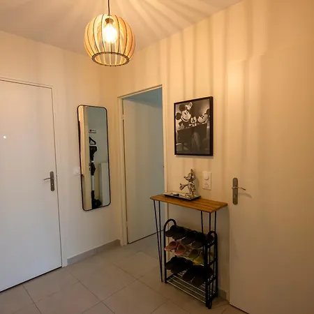 Cosy Aux Portes De - 7 Pers Apartment